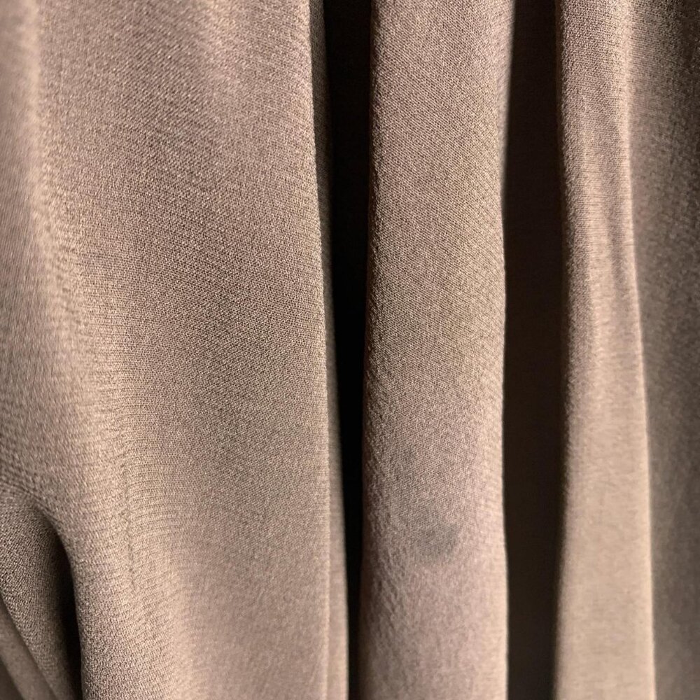 TSE Elegant Brown Silk Skirt - Size 6, 100% Silk, Stunning Style with Minor Flaw - Picture 7 of 7